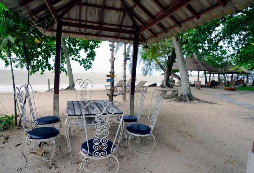בית מלון כפרי Villa Cha Cha Chaolao Beach Resort