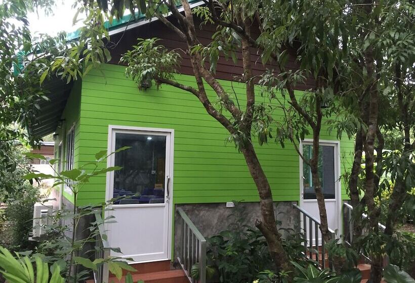 Отель Warakorn Baansuan Amphawa