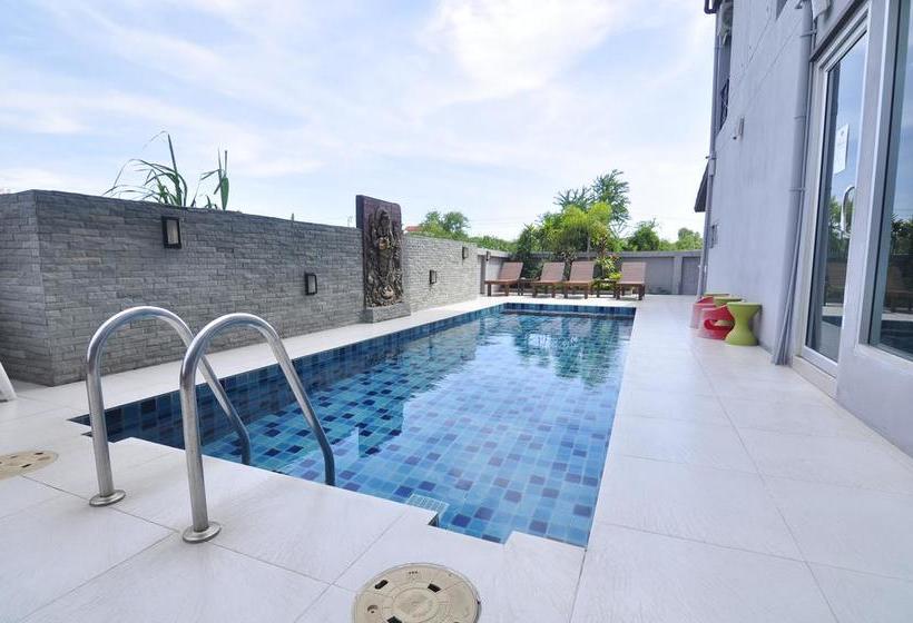 ホテル Zen Rooms Kingkaew 45