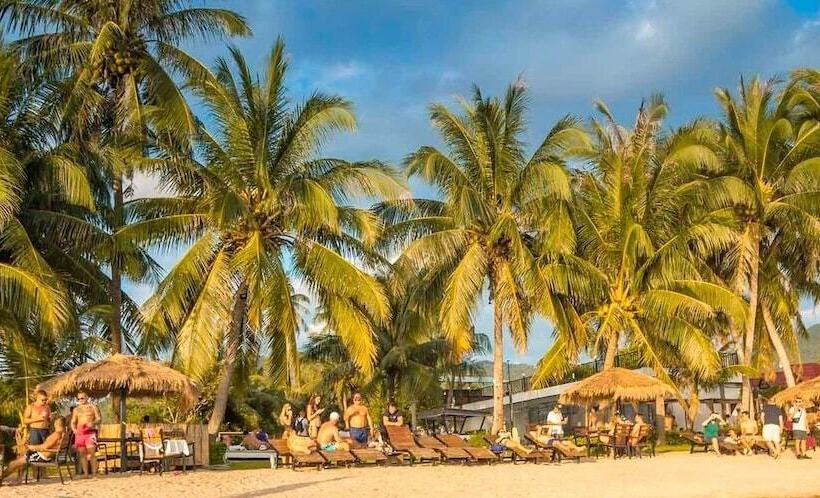 Infinity Beach Club Resort & Hostel Koh Phangan