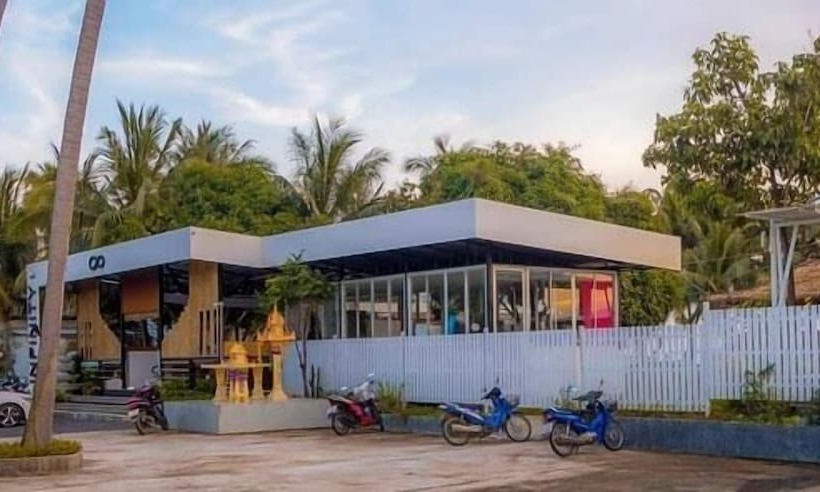 Infinity Beach Club Resort & Hostel Koh Phangan