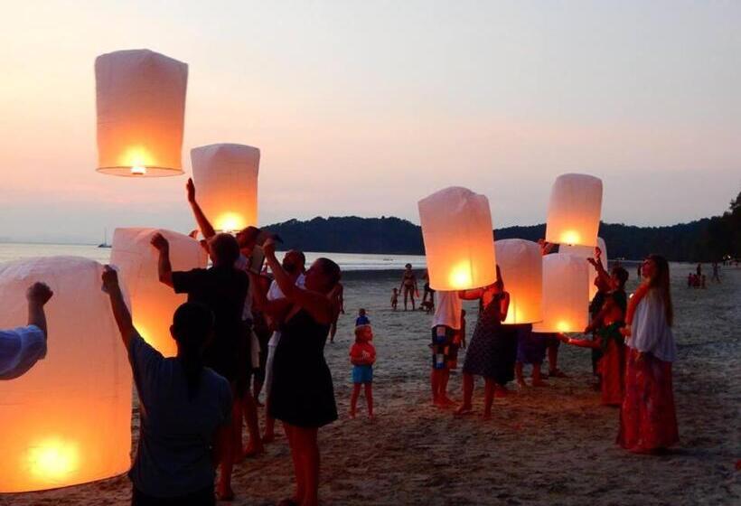 Jj Beach Resort & Jj Seafood