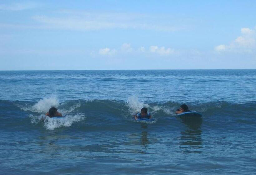 Jj Beach Resort & Jj Seafood