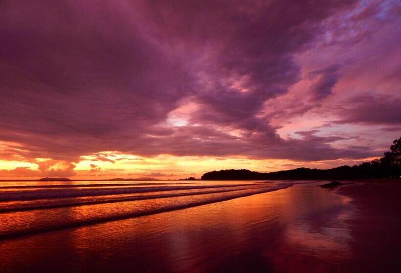 Jj Beach Resort & Jj Seafood