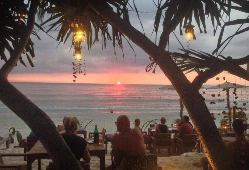 Jj Beach Resort & Jj Seafood