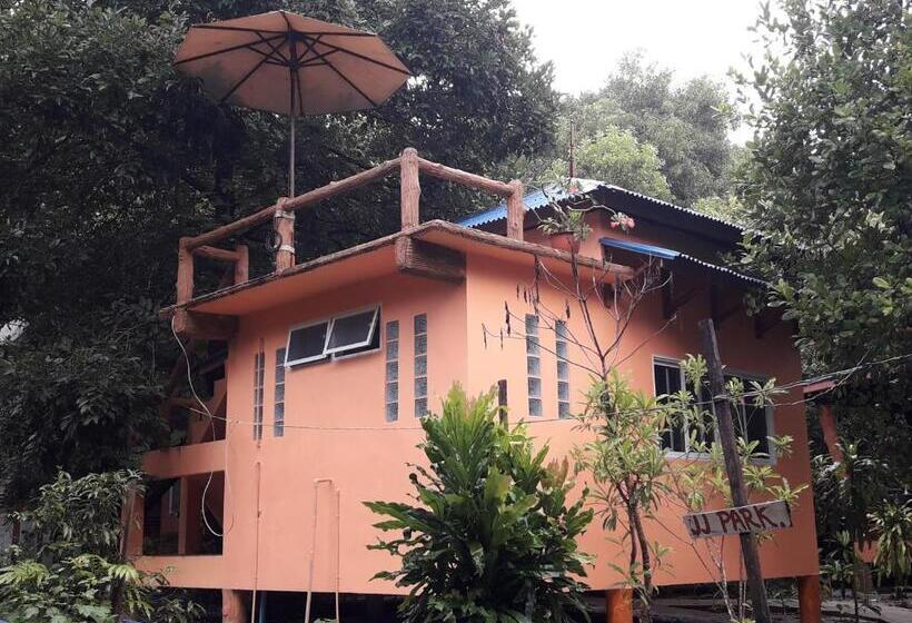 Jj Beach Resort & Jj Seafood