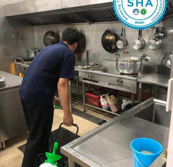 Jomtien Longstay Hotel Sha Plus Certified