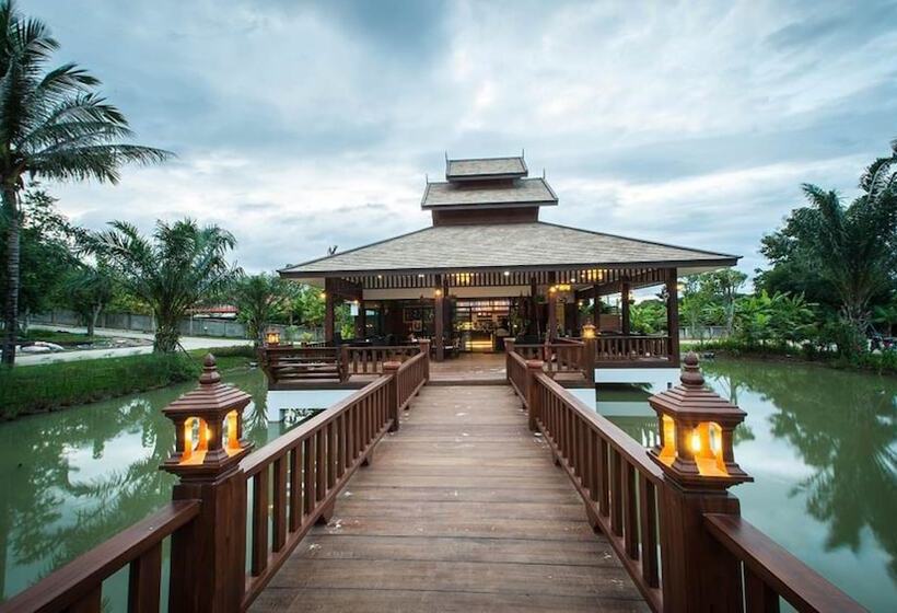 Moon Terrace Resort &