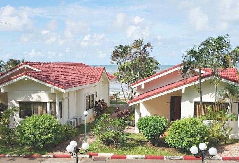 New Travel Beach Hotel & Resort