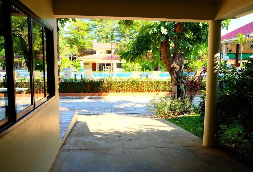 New Travel Beach Hotel & Resort