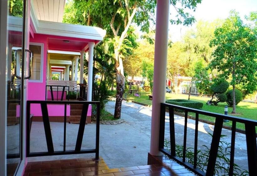 New Travel Beach Hotel & Resort