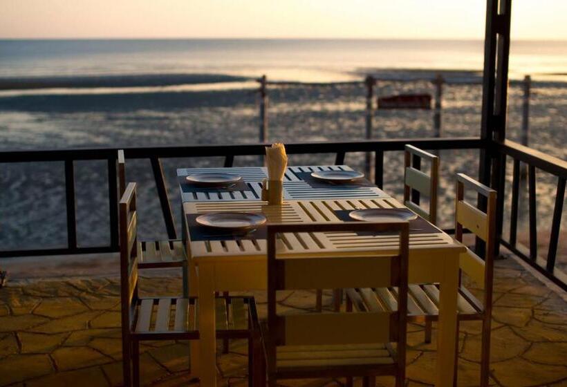 New Travel Beach Hotel & Resort