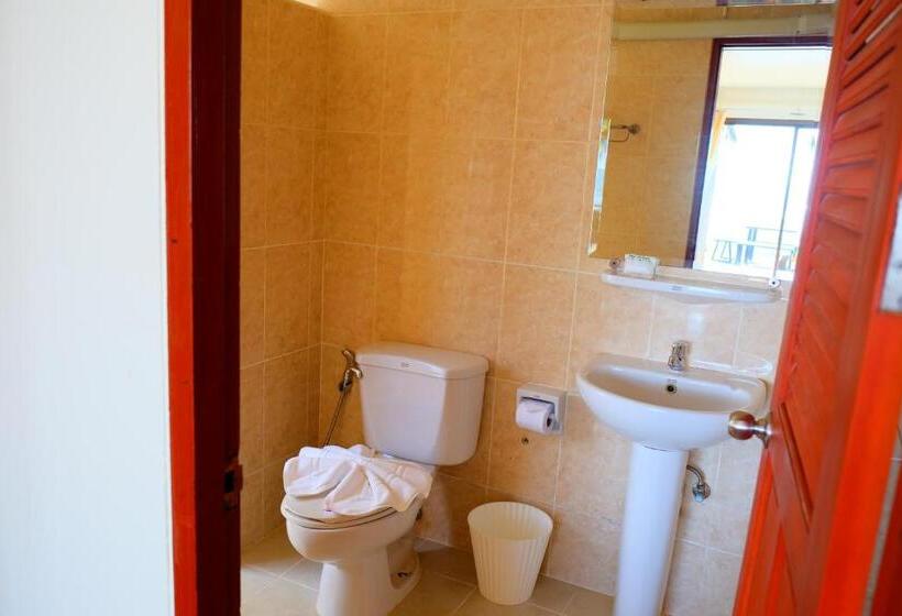 New Travel Beach Hotel & Resort