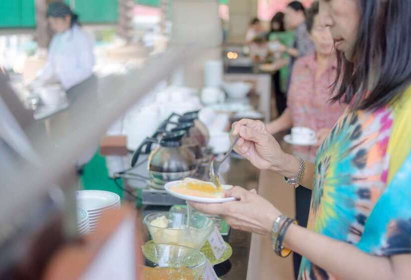 New Travel Beach Hotel & Resort