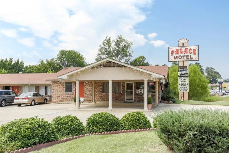 Palace Motel Dequeen