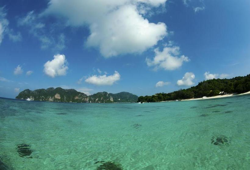 Phi Phi Bucket Hostel