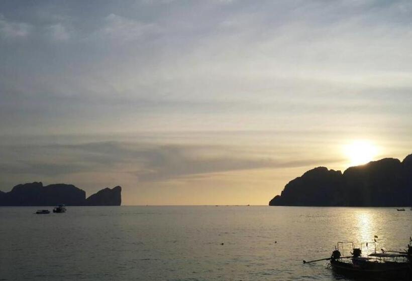 Phi Phi Long Beach Resort & Villa Sha Extra Plus