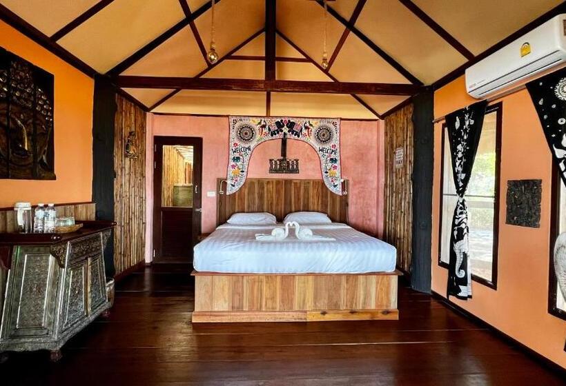 Pp Land Beach Eco Resort