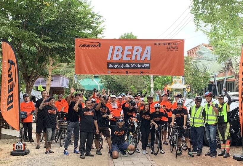 אתר נופש Aioun At Amphawa