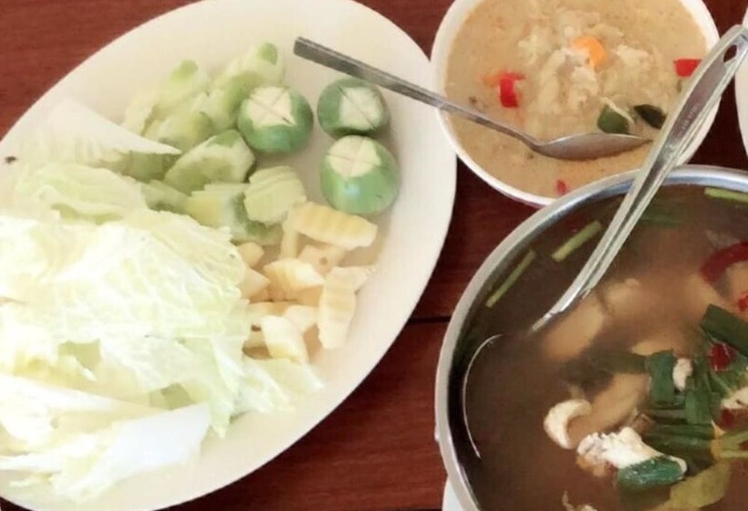 אתר נופש Aioun At Amphawa