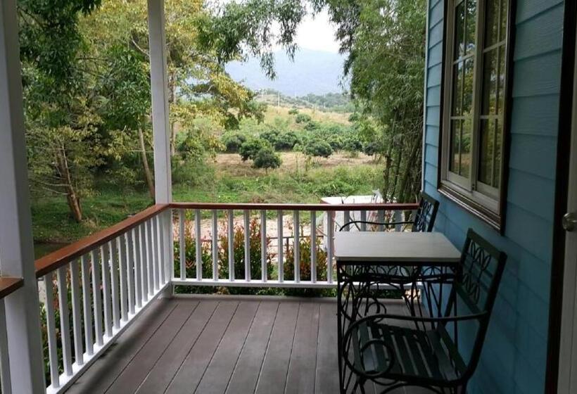 Resort Baan Pong Tara