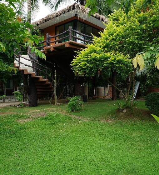 Resort Baan Pong Tara