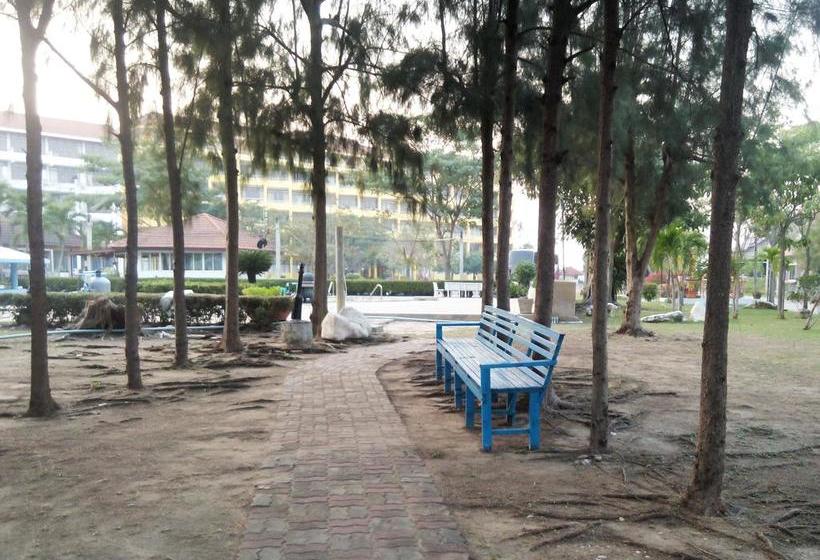 אתר נופש Chaam Royal Beach