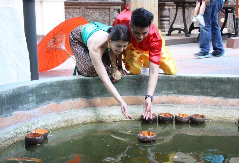 渡假胜地  Chuchaiburi Sri Amphawa