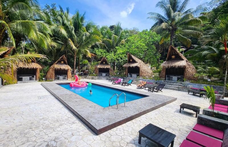 منتجع Flower Power Farm Village