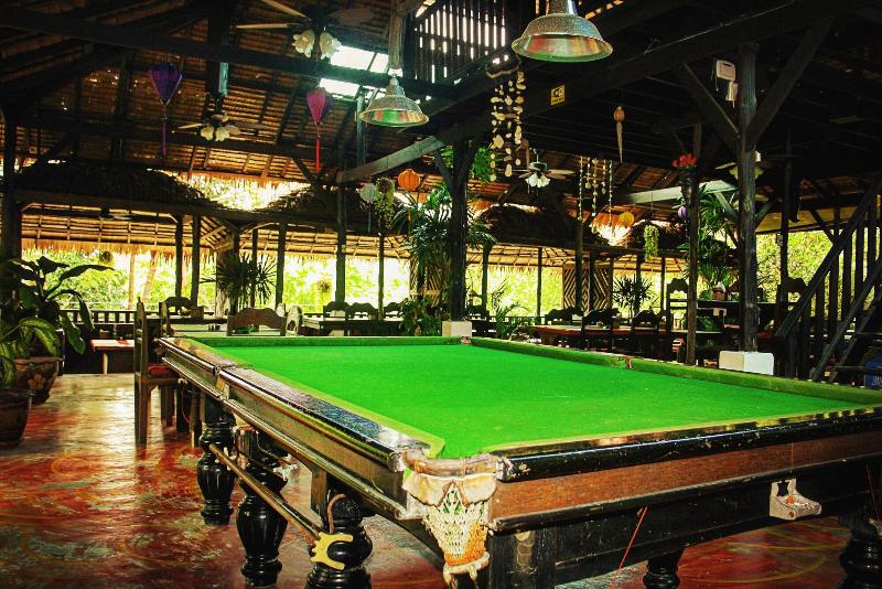 منتجع Flower Power Farm Village