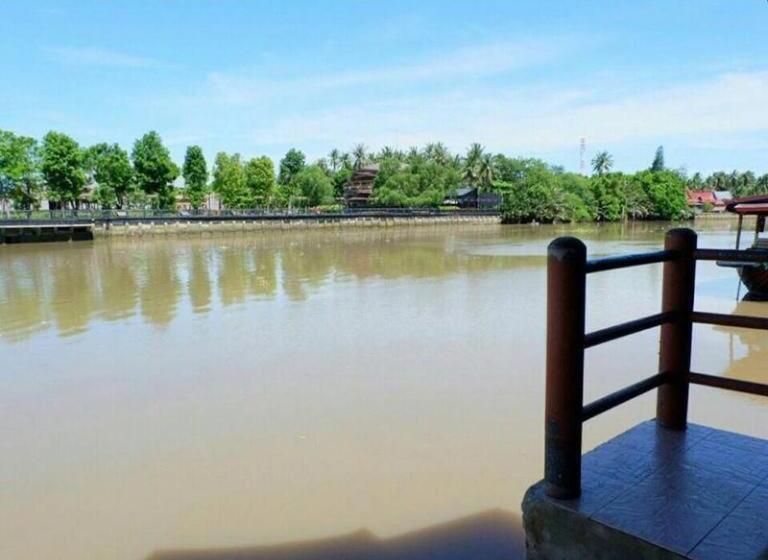 Ruennamyen Resort Amphawa