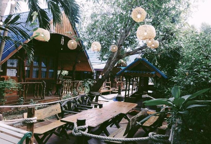 Ruennamyen Resort Amphawa