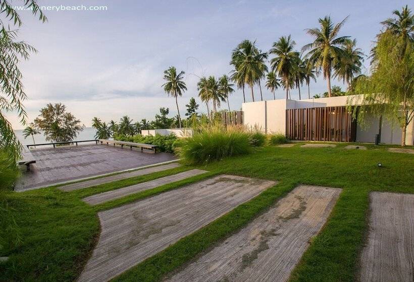 Seanery Beach Resort