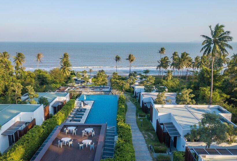 Seanery Beach Resort