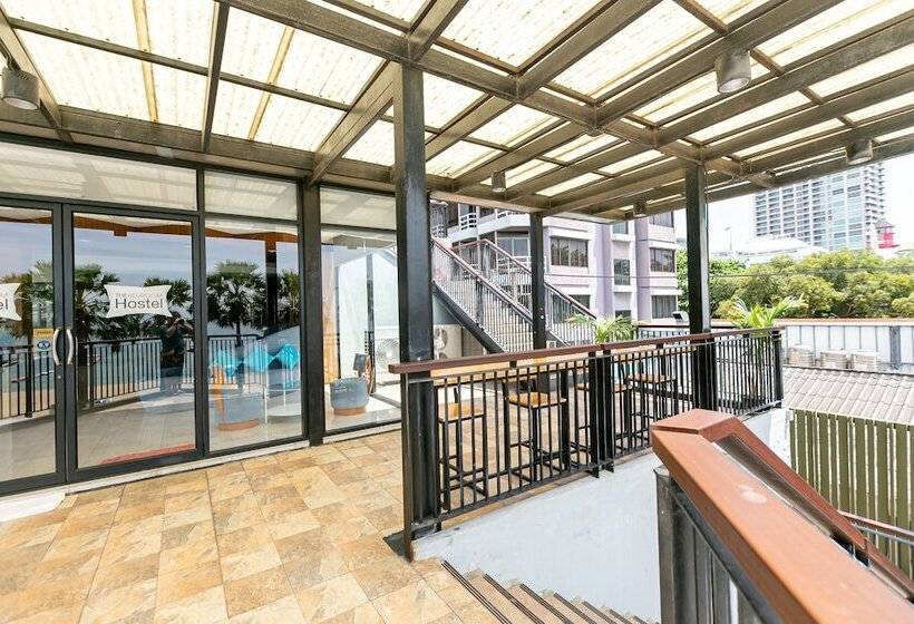 The Bedrooms Hostel Pattaya