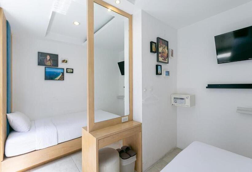 The Bedrooms Hostel Pattaya