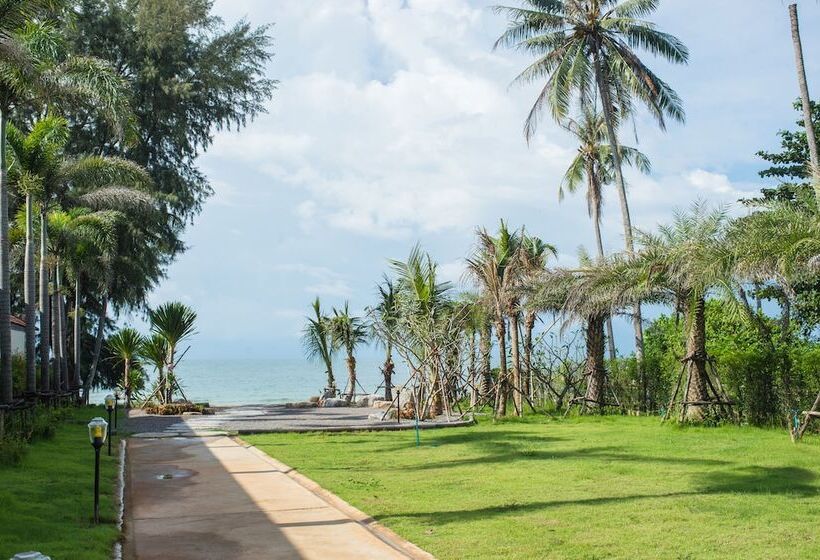 Villa Blanca Hotel & Restaurant