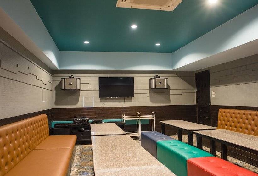 Villa Blanca Hotel & Restaurant