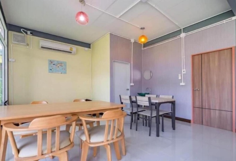 Wanderlust Bangkok Hostel