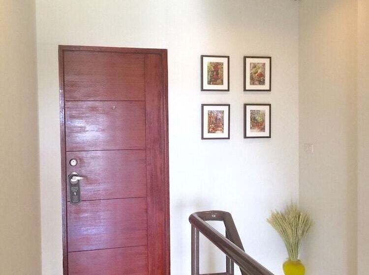 108 Beds Hostel