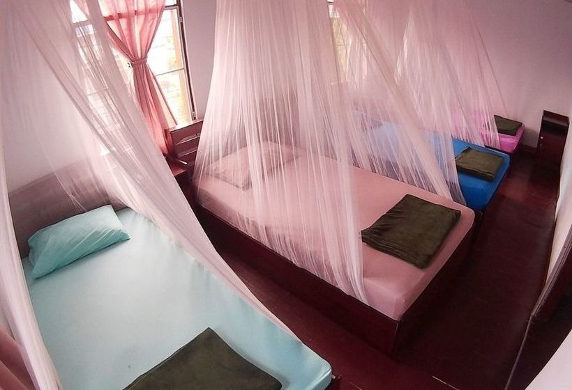 הוסטל Twin House At Tapae