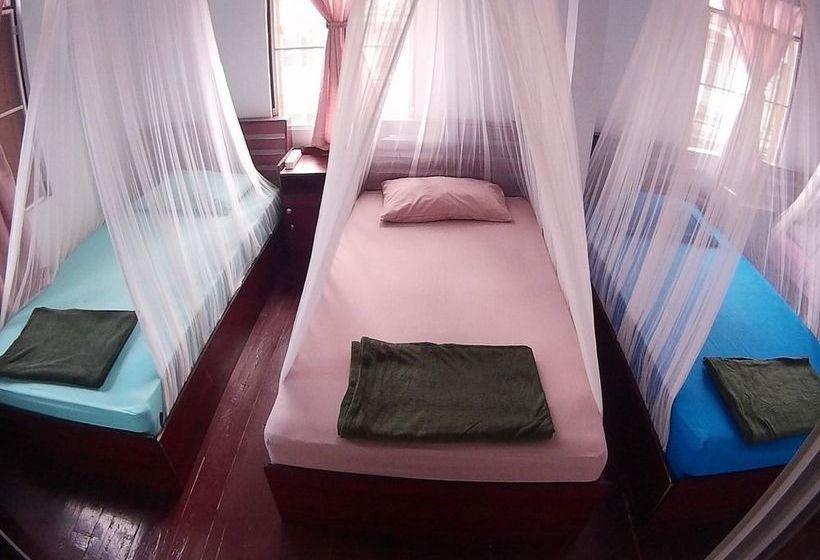 הוסטל Twin House At Tapae