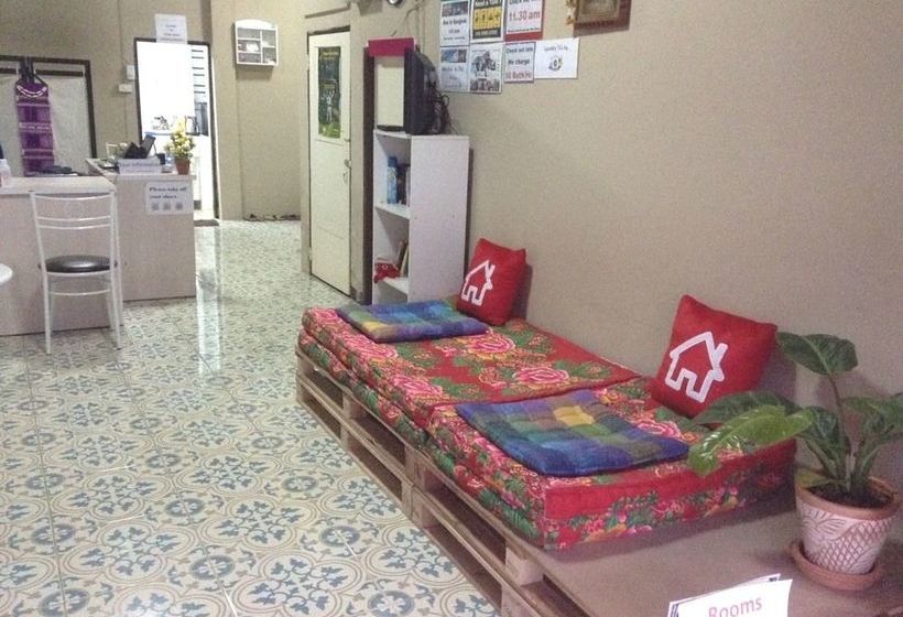 הוסטל Twin House At Tapae