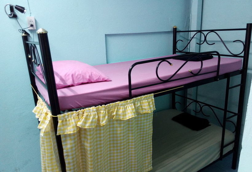 הוסטל Twin House At Tapae