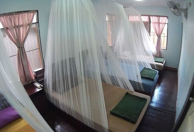 הוסטל Twin House At Tapae