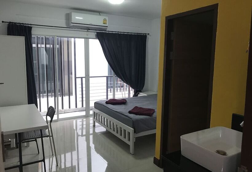 Bedbox Guesthouse & Hostel