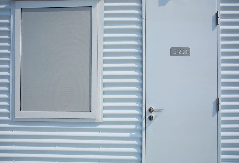 בית מלון כפרי Bric Box  Buriram