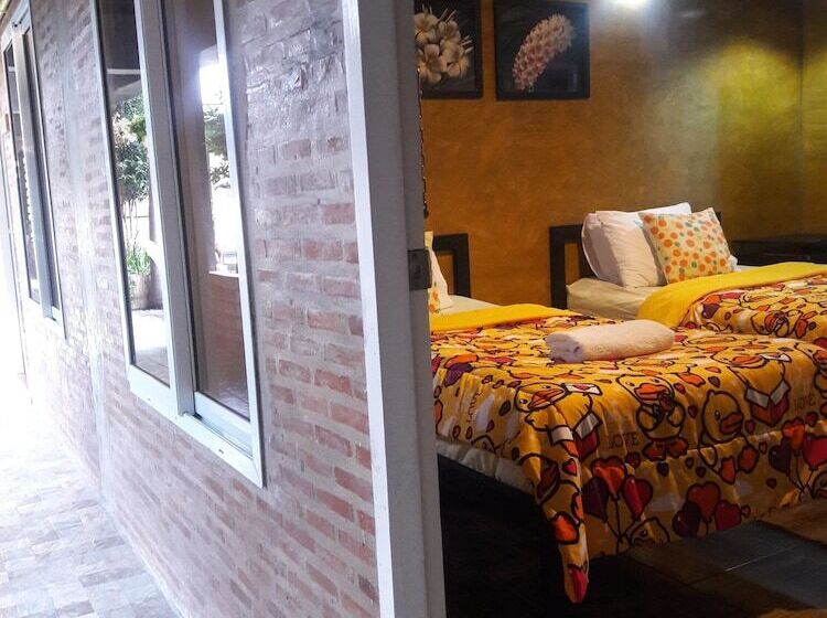 בית מלון כפרי 102 Residence