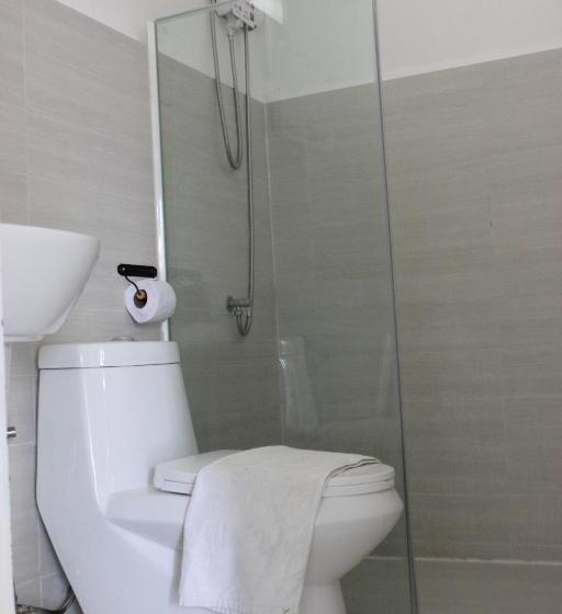 فندق 1715 House & Caff Resort, Phuket