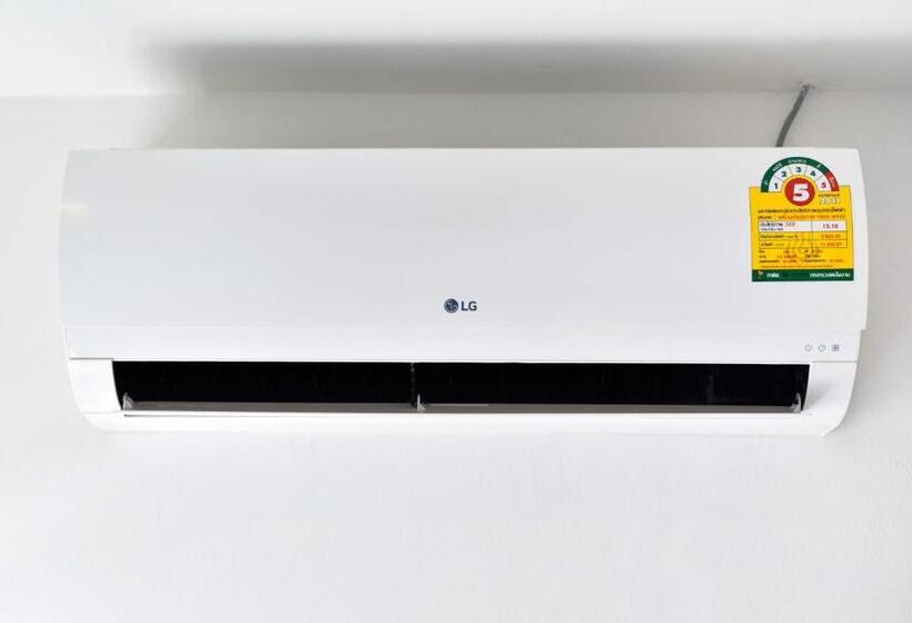 فندق 1715 House & Caff Resort, Phuket